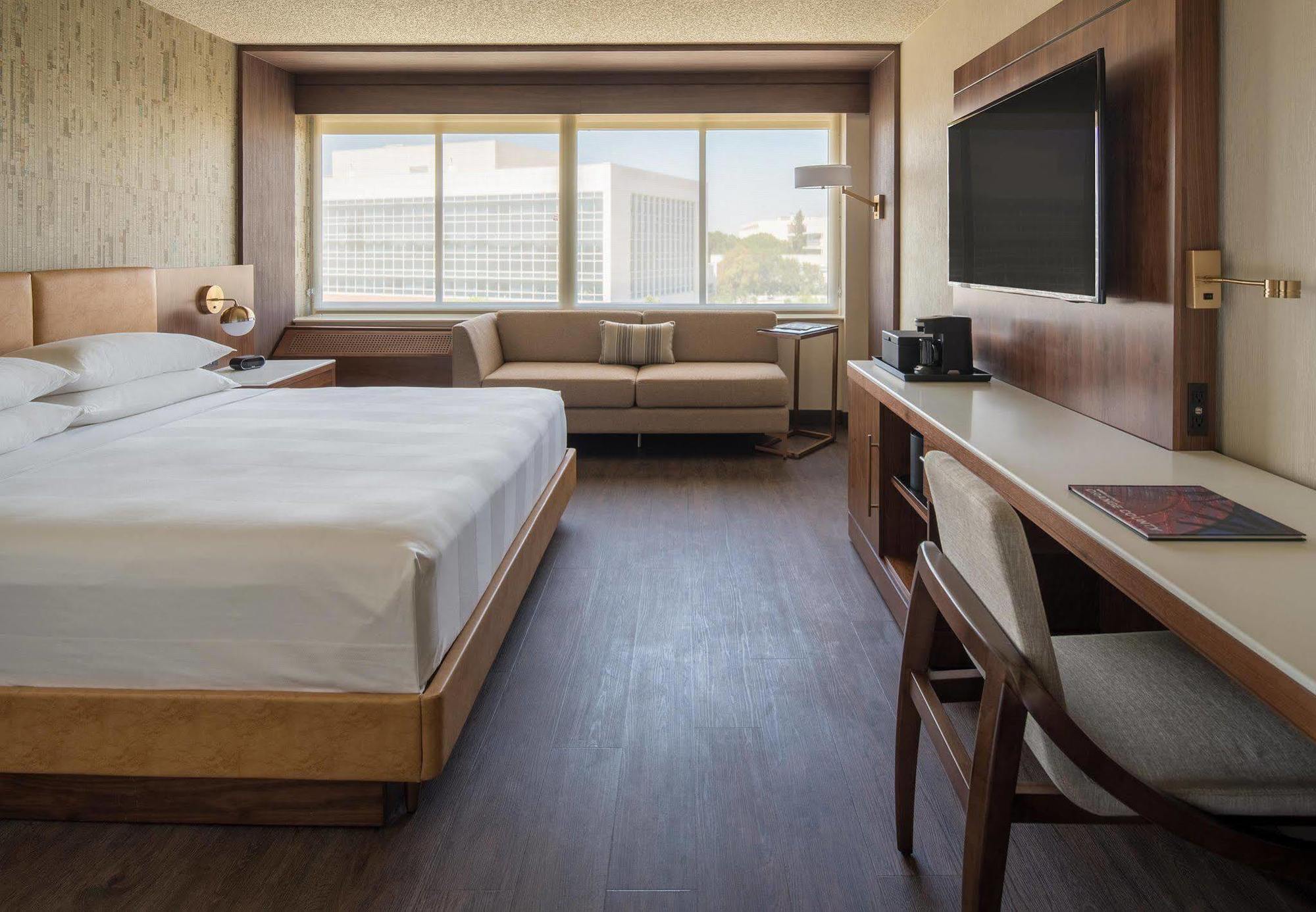Fullerton Marriott At California State University Exterior photo